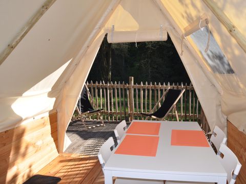 HÉBERGEMENT INSOLITE 4 personnes - LODGE TIPI sans sanitaires 18 m²
