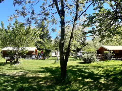 CHALET 5 personnes - CABANE TRAPPEUR sans sanitaires 19.5 m²