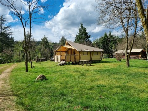 BUNGALOW TOILÉ 7 personnes - JUNGLE LODGE sans sanitaires 31 m²