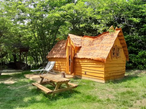 HÉBERGEMENT INSOLITE 4 personnes - Cabane enchantée