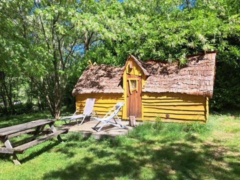 HÉBERGEMENT INSOLITE 4 personnes - Cabane enchantée