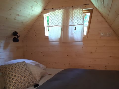 HÉBERGEMENT INSOLITE 4 personnes - Cabane enchantée