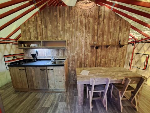 HÉBERGEMENT INSOLITE 5 personnes - Yourte WOOD 5 personnes