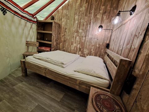 HÉBERGEMENT INSOLITE 5 personnes - Yourte WOOD 5 personnes
