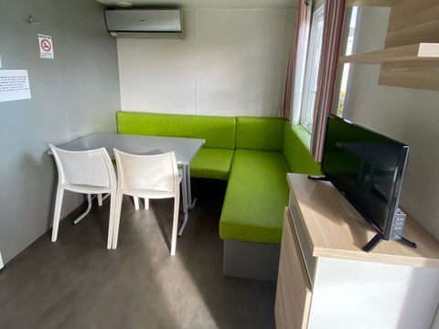 MOBILHOME 3 personnes - CONFORT Escapade 1 Chambre (2 Adultes maxi + 1 Enfant de - 18 ans)
