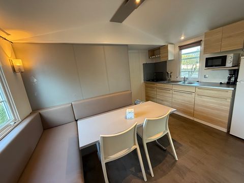 Mobilhome 6 personnes - Grand confort Tamaris 6 personnes - 3 chambres, climatisé, téléviseur