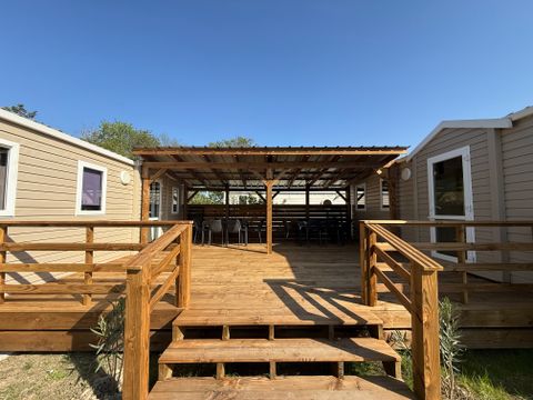 MOBILHOME 12 personnes - Confort GRAND Mistral  12 personnes - 6chambres, climatisé, télévision