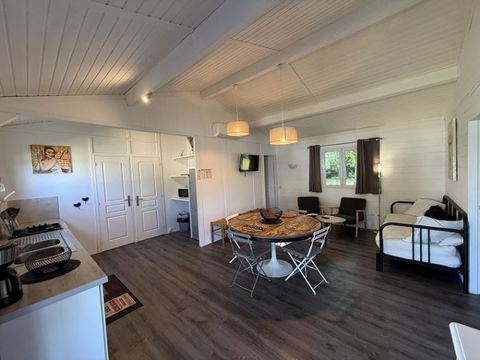 CHALET 8 personnes - Grande Cabane Pampa 6/8 personnes - 3 chambres, climatisé, lave-vaisselle, télévision