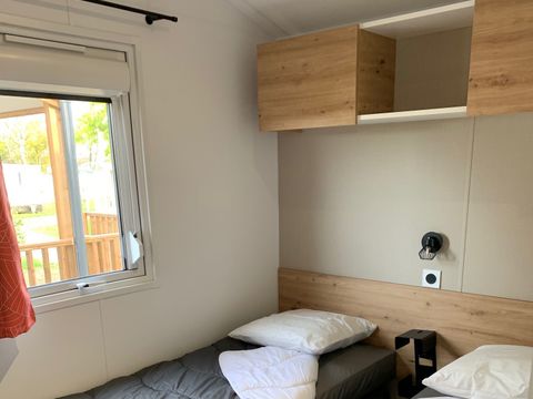 MOBILHOME 4 personnes - 25m2 (2021) + Terrasse bois semi-couverte 8m2. 4 pers