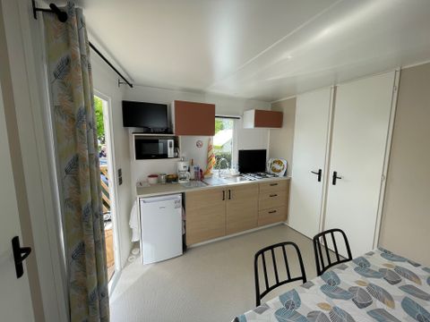 MOBILHOME 4 personnes - 25m2 (2021) + Terrasse bois semi-couverte 8m2. 4 pers