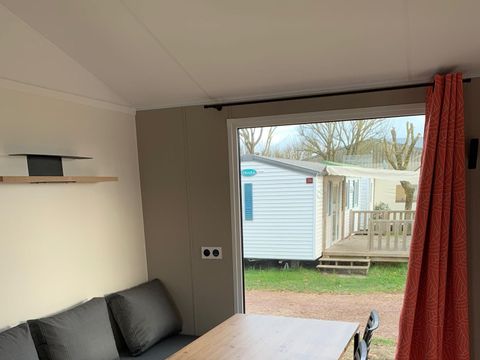 MOBILHOME 4 personnes - 25m2 (2021) + Terrasse bois semi-couverte 8m2. 4 pers