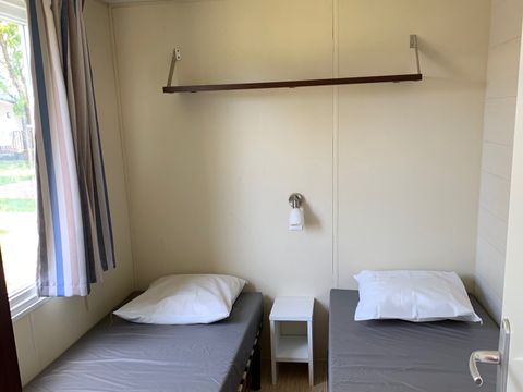 MOBILHOME 6 personnes - 28m² + Terrasse bois couverte 12m² 4/6 pers