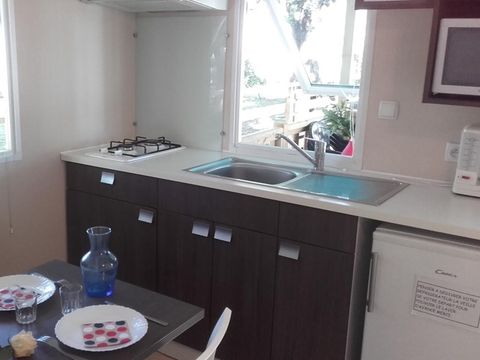 MOBILHOME 4 personnes - 20m² + Terrasse bois couverte 8m². 2/4 pers