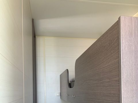 MOBILHOME 4 personnes - 20m² + Terrasse bois couverte 8m². 2/4 pers