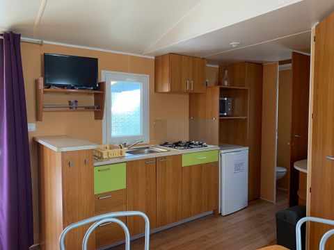 MOBILHOME 6 personnes - 30m² + Terrasse bois semi-couverte 12m² 4/6 pers