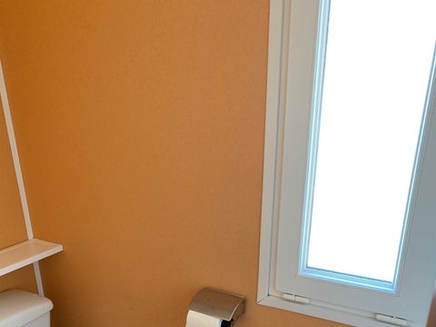 MOBILHOME 6 personnes - 30m² + Terrasse bois semi-couverte 12m² 4/6 pers