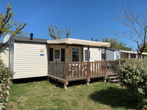 MOBILHOME 6 personnes - 30m² + Terrasse bois semi-couverte 12m² 4/6 pers