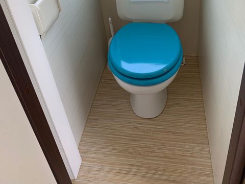 MOBILHOME 4 personnes - 26m² + Terrasse bois intégrée de 7m². 4 pers