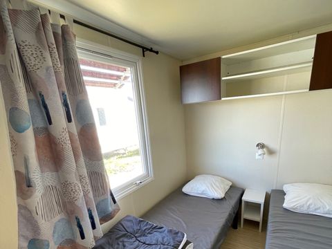 MOBILHOME 4 personnes - 26m² + Terrasse bois intégrée de 7m². 4 pers