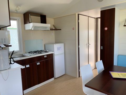 MOBILHOME 4 personnes - 26m² + Terrasse bois intégrée de 7m². 4 pers