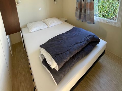 MOBILHOME 4 personnes - 26m² + Terrasse bois intégrée de 7m². 4 pers
