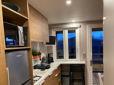 MOBILHOME 6 personnes - Standing 28m2 + terrasse intégrée 8m2 4/6 pers