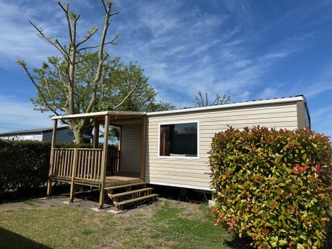 MOBILHOME 5 personnes - LOGGIA 2- Mobile-home 25m² + Terrasse bois couverte 9m²