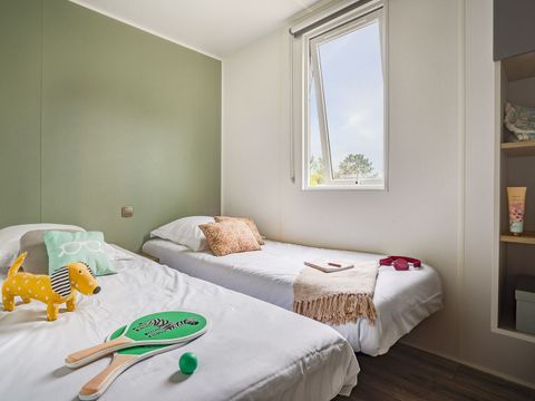 MOBILHOME 10 personnes - COTTAGE FRIENDS 10p 5ch 2SdB Clim ****<br/><br/>