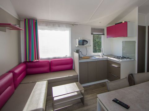 Mobilhome 6 personnes - A+ Face à la mer - TV