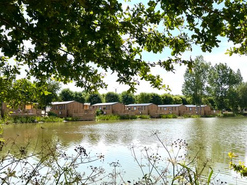 MOBILHOME 6 personnes - Cottage Du Lac PREMIUM++ 3 chambres - FACE PLAN D'EAU 6 pers