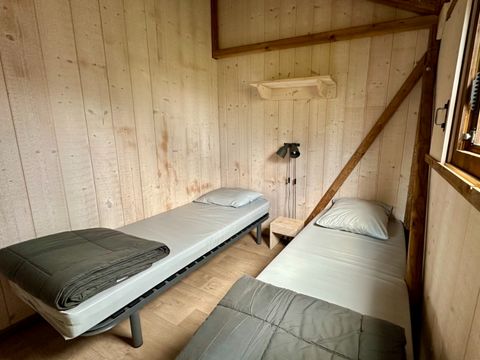 HÉBERGEMENT INSOLITE 4 personnes - LODGE SUR PILOTIS
