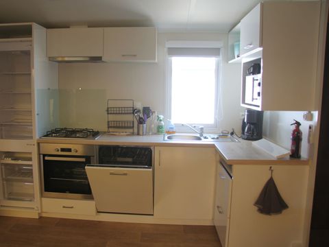 MOBILHOME 8 personnes - Privilège 40m² - 3 chambres - Clim - 2 TV - LV - Four