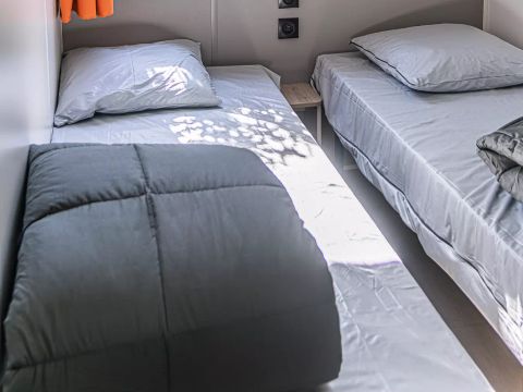 MOBILHOME 8 personnes - 5 Pièces 8 Personnes Climatisé + TV