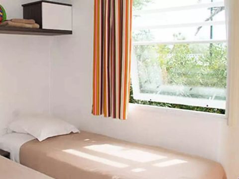 MOBILHOME 4 personnes - Mobil Home Pins 3 Pièces 4 Personnes Climatisé + TV