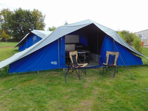 TENTE 2 personnes - Forfait Ready to Camp (électricité 6 A)