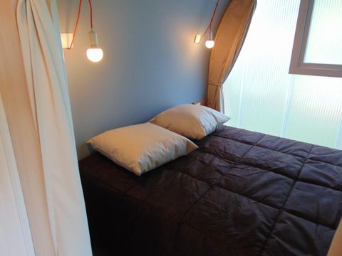 Tente en toile et en bois 4 personnes - Coco Sweet 16m² / 2 chambres - terrasse (sans sanitaires privatifs)