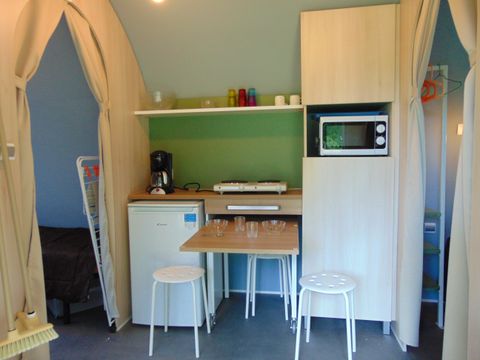 TENTE TOILE ET BOIS 4 personnes - Coco Sweet 16m² / 2 chambres - terrasse (sans sanitaires privatifs)