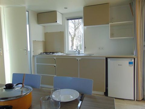 MOBILHOME 4 personnes - Confort 24 m² / 2 chambres - terrasse