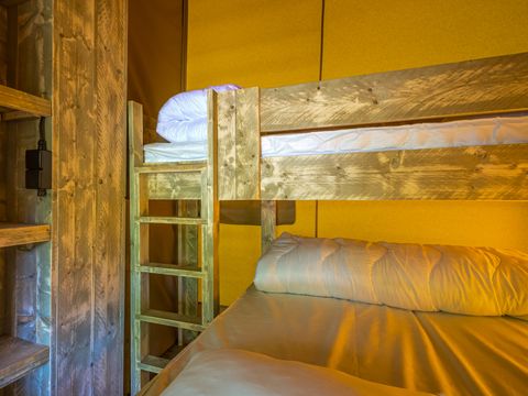 TENTE TOILE ET BOIS 5 personnes - SLOW LODGE - 2 chambres, sans sanitaire