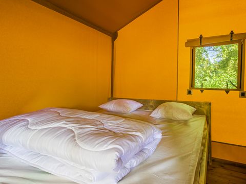 Tente en toile et en bois 5 personnes - SLOW LODGE - 2 chambres, sans sanitaire