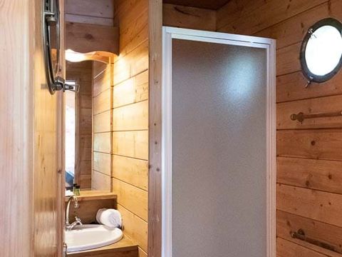 HÉBERGEMENT INSOLITE 4 personnes - HOTELIERE