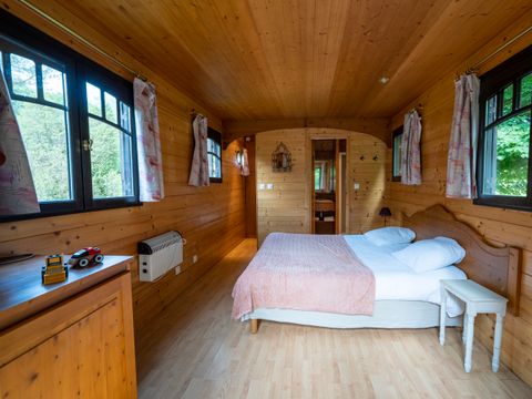 HÉBERGEMENT INSOLITE 4 personnes - HOTELIERE