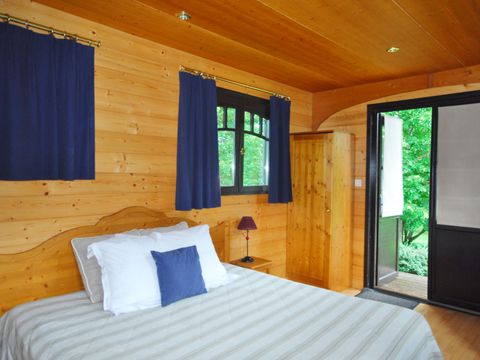 HÉBERGEMENT INSOLITE 4 personnes - HOTELIERE