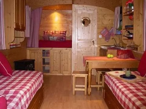 HÉBERGEMENT INSOLITE 5 personnes - GITE PREMIUM