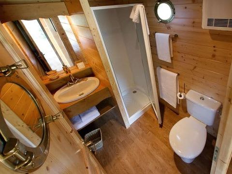 HÉBERGEMENT INSOLITE 5 personnes - GITE PREMIUM