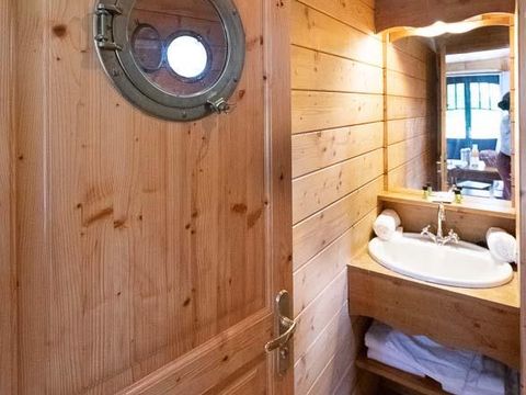 HÉBERGEMENT INSOLITE 5 personnes - GITE PREMIUM
