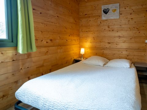 HÉBERGEMENT INSOLITE 8 personnes - CABANE DE GRETEL 3 chambres