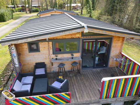 HÉBERGEMENT INSOLITE 8 personnes - CABANE DE GRETEL 3 chambres