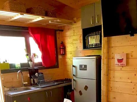 HÉBERGEMENT INSOLITE 8 personnes - CABANE DE GRETEL 3 chambres