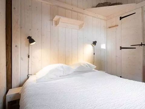 HÉBERGEMENT INSOLITE 5 personnes - LA CABANE DU TRAPPEUR